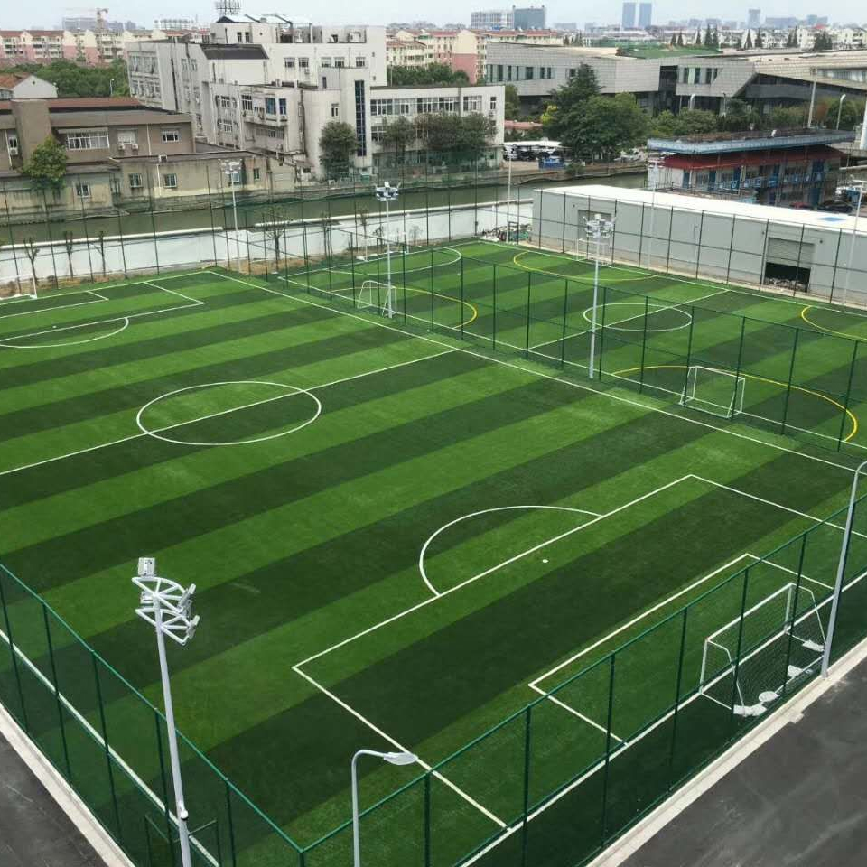 Kích thước sân bóng 5 người thường sẽ là bao nhiêu m2? 2 Kích thước sân bóng 5 người thường sẽ là bao nhiêu m2?