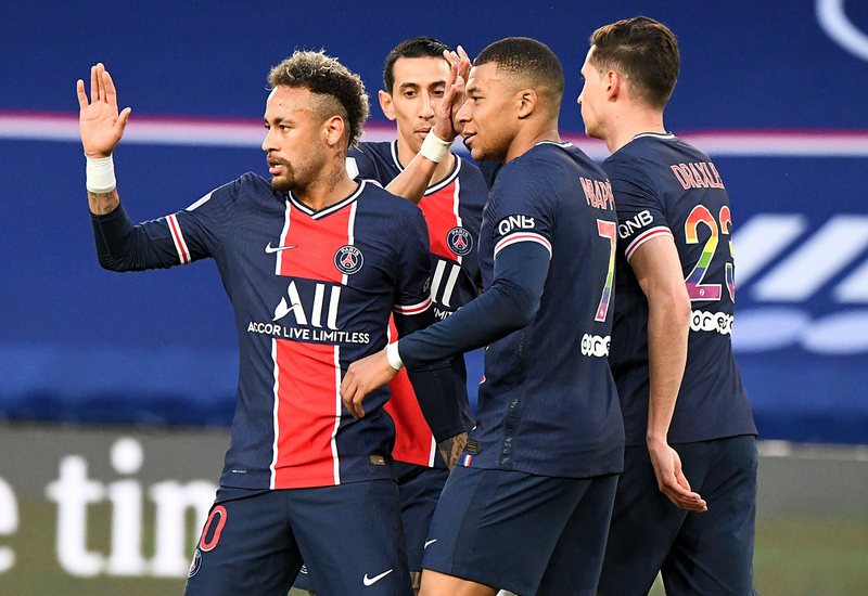 Neymar ăn mừng khi ghi bàn cho PSG trong trận thắng Bayern Munich Neymar ăn mừng khi ghi bàn cho PSG trong trận thắng Bayern Munich