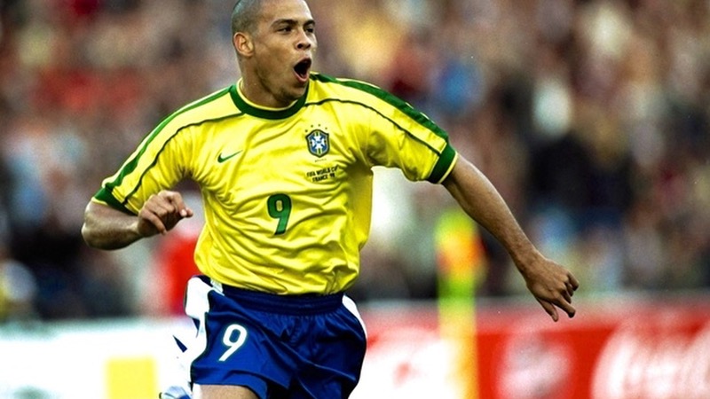 Cầu thủ Ronaldo De Lima - Người ngoài hành tinh vĩ đại và duy nhất của bóng đá 1 Cầu thủ Ronaldo De Lima - Người ngoài hành tinh vĩ đại và duy nhất của bóng đá