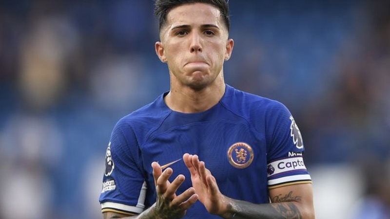 Và cũng khiến Chelsea phải bỏ số tiền cực lớn để chiêu mộ Và cũng khiến Chelsea phải bỏ số tiền cực lớn để chiêu mộ