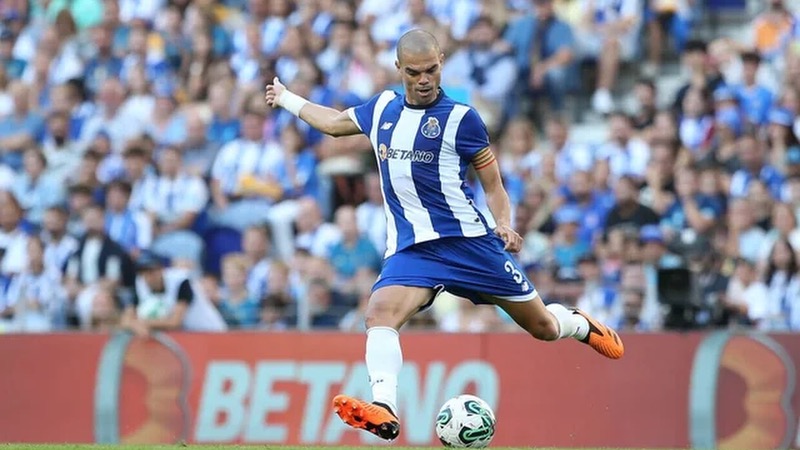 Top 7 hậu vệ FC Porto xuất sắc nhất: Pepe sánh ngang những huyền thoại 9 Top 7 hậu vệ FC Porto xuất sắc nhất: Pepe sánh ngang những huyền thoại