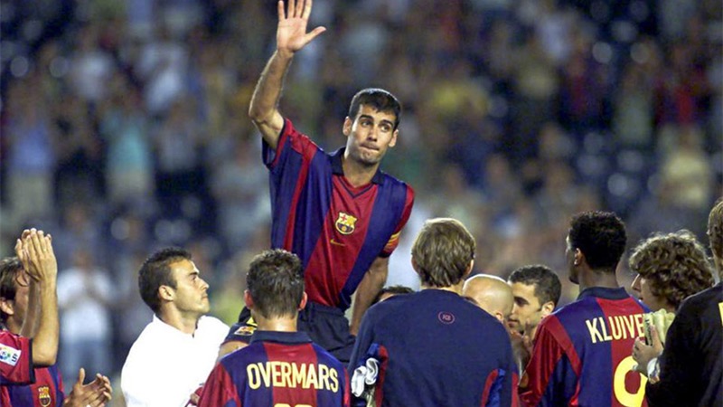 Huấn luyện viên Pep Guardiola từng là một cầu thủ vĩ đại Huấn luyện viên Pep Guardiola từng là một cầu thủ vĩ đại