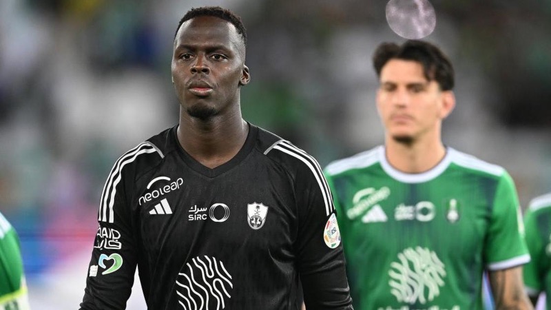 Thủ môn Edouard Mendy - Chỉ một lần duy nhất trong sự nghiệp 5 Thủ môn Edouard Mendy - Chỉ một lần duy nhất trong sự nghiệp