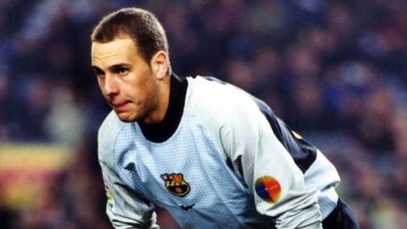 Thủ môn Pepe Reina là một sản phẩm của La Masia Thủ môn Pepe Reina là một sản phẩm của La Masia