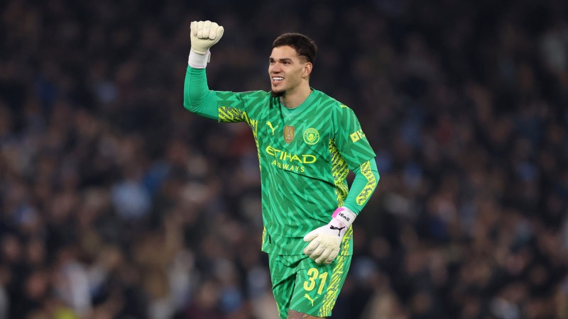 Thủ môn Ederson - Thủ thành chơi chân hàng đầu đang tìm tương lai mới 9 Thủ môn Ederson - Thủ thành chơi chân hàng đầu đang tìm tương lai mới