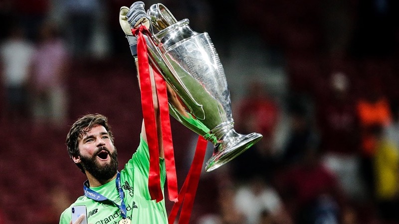Và tài The Kop, anh cũng như một vị thần thực sự Và tài The Kop, anh cũng như một vị thần thực sự