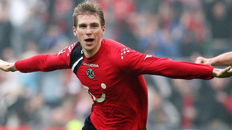 Cầu thủ Per Mertesacker trưởng thành từ một đội bóng nhỏ tại nước Đức Cầu thủ Per Mertesacker trưởng thành từ một đội bóng nhỏ tại nước Đức