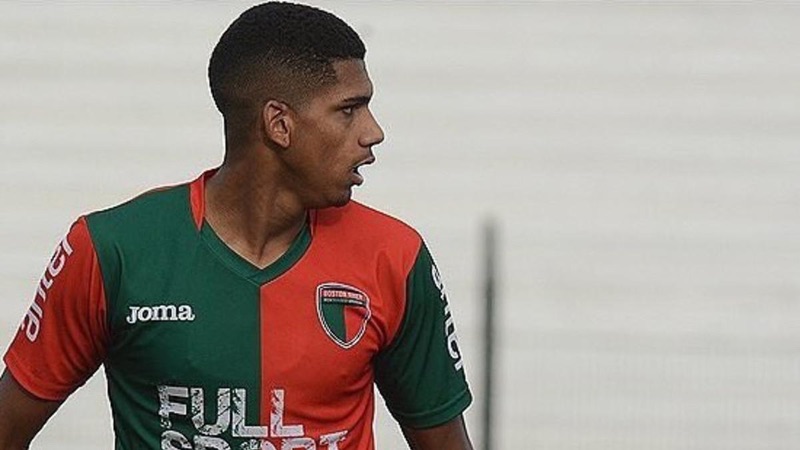 Cầu thủ Ronald Araujo có một hành trình khá thú vị Cầu thủ Ronald Araujo có một hành trình khá thú vị